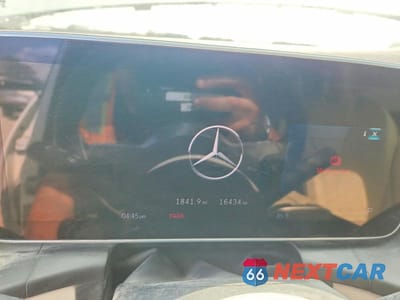 Zdjęcie 9 z 13 samochodu: 2025 MERCEDES-BENZ GLC 300 VIN:W1NKM4GB1SF296490 - miniatura