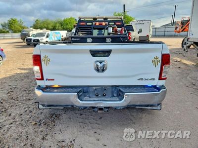 Zdjęcie 10 z 13 samochodu: 2023 RAM 3500 TRADESMAN VIN:3C63RRGL8PG524453 - miniatura