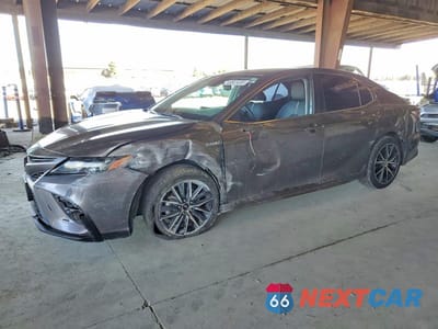 2021 TOYOTA CAMRY SE 4T1G31AK4MU563915 - główne zdjęcie licytacji z USA - miniatura