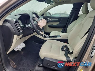 Zdjęcie 7 z 13 samochodu: 2024 VOLVO XC40 ULTIMATE VIN:YV4L12UF7R2375323 - miniatura