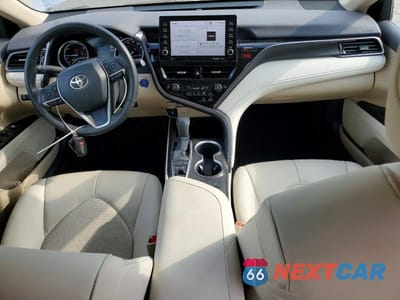 Zdjęcie 8 z 11 samochodu: 2022 TOYOTA CAMRY HYBRID XLE VIN:4T1F31AK0NU591014 - miniatura