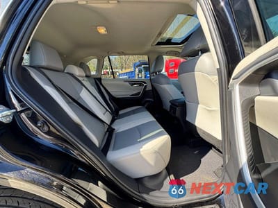 Zdjęcie 6 z 14 samochodu: 2021 TOYOTA RAV4 XLE PREMIUM VIN:2T3A1RFV4MC241684 - miniatura