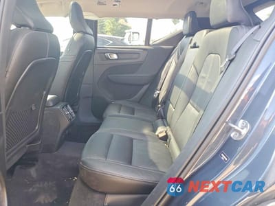 Zdjęcie 11 z 13 samochodu: 2022 VOLVO XC40 T5 MOMENTUM VIN:YV4162UK0N2739145 - miniatura