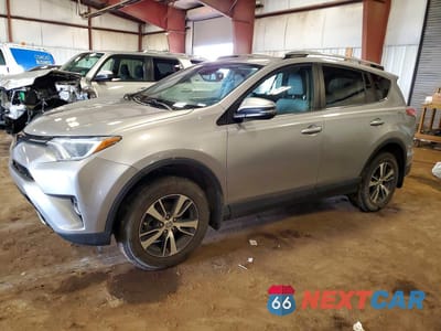 2018 TOYOTA RAV4 XLE 2T3RFREV8JW761886 - główne zdjęcie licytacji z USA - miniatura