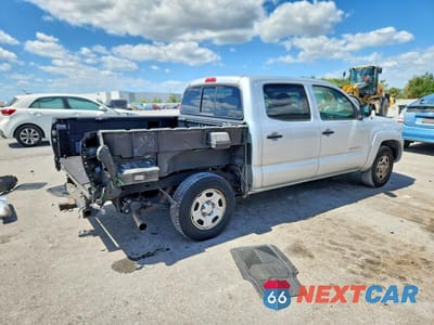Trzecie zdjęcie samochodu z tyłu: 2011 TOYOTA TACOMA DOUBLE CAB VIN:5TFJX4CN4BX009566 - miniatura