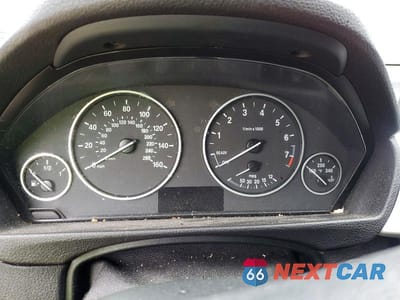 Zdjęcie 9 z 11 samochodu: 2016 BMW 320 XI VIN:WBA8E5G51GNU19889 - miniatura