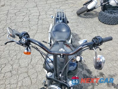 Piąte zdjęcie samochodu w środku: 2016 HARLEY-DAVIDSON FXDB DYNA STREET BOB VIN:1HD1GXM36GC313882 - miniatura