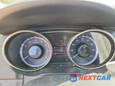 Zdjęcie 9 z 12 samochodu: 2012 HYUNDAI SONATA SE VIN:5NPEC4AC1CH428468 - miniatura