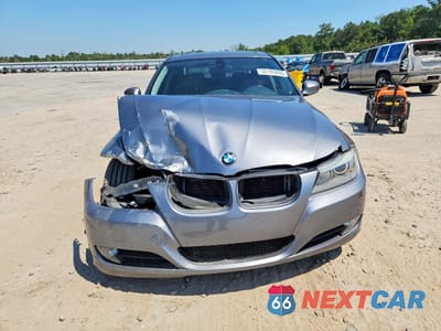 Piąte zdjęcie samochodu w środku: 2011 BMW 328 I VIN:WBAPH7C57BE678576 - miniatura