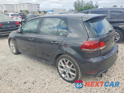 Drugie zdjęcie samochodu z przodu: 2013 VOLKSWAGEN GTI VIN:WVWGD7AJ0DW140636 - miniatura