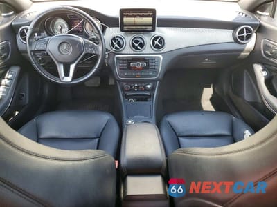 Zdjęcie 8 z 12 samochodu: 2014 MERCEDES-BENZ CLA 250 VIN:WDDSJ4EB8EN063919 - miniatura