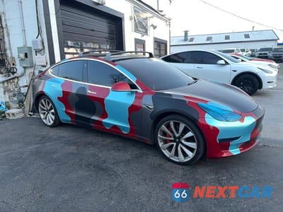 2019 TESLA MODEL 3 5YJ3E1EB7KF393028 - główne zdjęcie licytacji z USA - miniatura