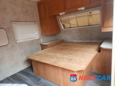 Piąte zdjęcie samochodu w środku: 2004 JAYCO RV TRAILER VIN:1UJBJ02K441EG0314 - miniatura