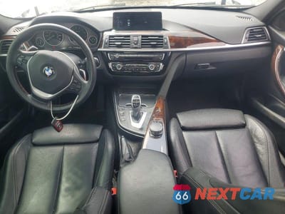 Zdjęcie 8 z 12 samochodu: 2017 BMW 330 XI VIN:WBA8D9C35HA005764 - miniatura