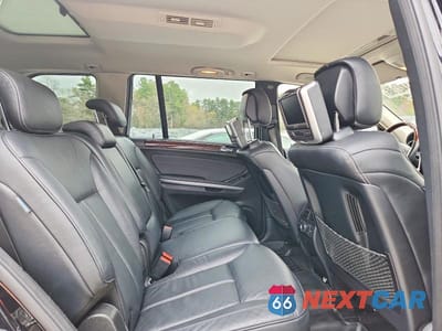 Zdjęcie 11 z 13 samochodu: 2010 MERCEDES-BENZ GL 550 4MATIC VIN:4JGBF8GE9AA536931 - miniatura