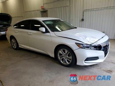 Czwarte zdjęcie samochodu z boku: 2018 HONDA ACCORD LX VIN:1HGCV1F11JA260215 - miniatura