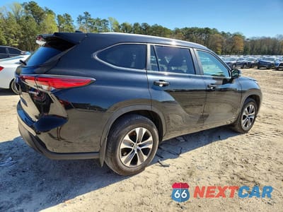 Trzecie zdjęcie samochodu z tyłu: 2023 TOYOTA HIGHLANDER HYBRID XLE VIN:5TDKBRCH2PS116025 - miniatura