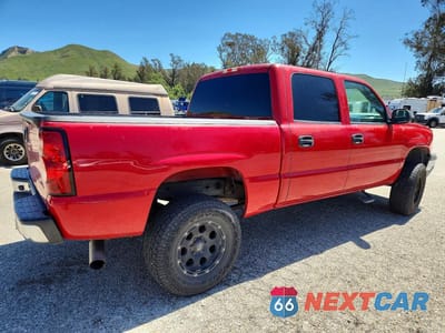 Trzecie zdjęcie samochodu z tyłu: 2005 CHEVROLET SILVERADO C1500 VIN:2GCEC13T051199524 - miniatura