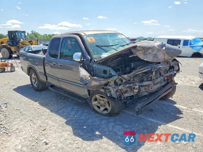 Czwarte zdjęcie samochodu z boku: 2000 TOYOTA TUNDRA SR5 VIN:5TBRT3414YS083078 - miniatura