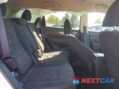 Zdjęcie 11 z 12 samochodu: 2016 NISSAN ROGUE S VIN:KNMAT2MVXGP622474 - miniatura