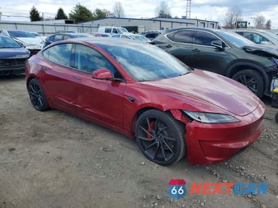 Czwarte zdjęcie samochodu z boku: 2026 TESLA MODEL 3 VIN:5YJ3E1ET8TF139757 - miniatura
