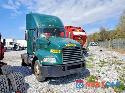 2016 MACK 600 CXU600 1M1AW01X9GM008504 - główne zdjęcie licytacji z USA - miniatura