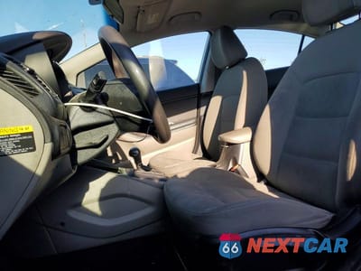 Zdjęcie 7 z 12 samochodu: 2015 KIA FORTE LX VIN:KNAFK4A69F5344403 - miniatura