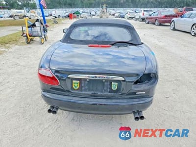 Zdjęcie 6 z 12 samochodu: 2003 JAGUAR XK8 VIN:SAJDA42C732A31210 - miniatura
