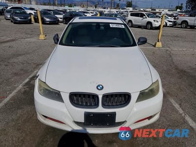 Piąte zdjęcie samochodu w środku: 2011 BMW 328 I SULEV VIN:WBAPH5G52BNM80986 - miniatura