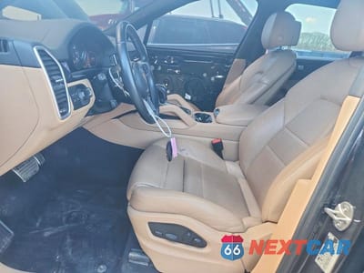 Zdjęcie 7 z 13 samochodu: 2023 PORSCHE CAYENNE S VIN:WP1AB2AY7PDA15403 - miniatura