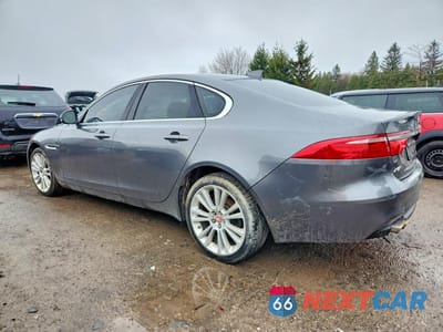 Drugie zdjęcie samochodu z przodu: 2017 JAGUAR XF PRESTIGE VIN:SAJBK4BN1HCY51688 - miniatura