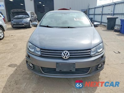 Piąte zdjęcie samochodu w środku: 2013 VOLKSWAGEN EOS LUX VIN:WVWFW8AH1DV004532 - miniatura
