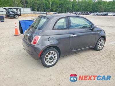 Trzecie zdjęcie samochodu z tyłu: 2015 FIAT 500 POP VIN:3C3CFFAR5FT662877 - miniatura