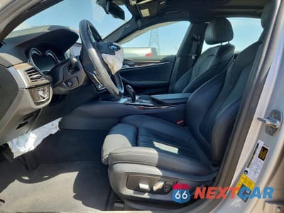 Zdjęcie 7 z 12 samochodu: 2019 BMW 530E VIN:WBAJA9C56KB389101 - miniatura