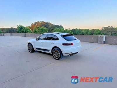 Trzecie zdjęcie samochodu z tyłu: 2015 PORSCHE MACAN S VIN:WP1AB2A54FLB65950 - miniatura