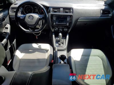Zdjęcie 8 z 12 samochodu: 2016 VOLKSWAGEN JETTA SPORT VIN:3VWD17AJ7GM248684 - miniatura