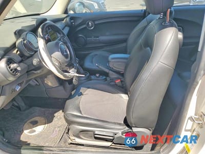 Zdjęcie 7 z 12 samochodu: 2017 MINI COOPER VIN:WMWXP5C34H2D16711 - miniatura