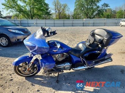 Trzecie zdjęcie samochodu z tyłu: 2013 VICTORY MOTORCYCLES CROSS COUNTRY TOUR VIN:5VPTW36N5D3013686 - miniatura