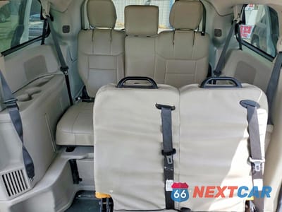 Zdjęcie 10 z 13 samochodu: 2018 DODGE GRAND CARAVAN SE VIN:2C7WDGBG2JR363623 - miniatura