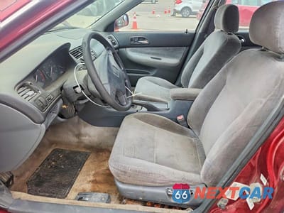 Zdjęcie 7 z 12 samochodu: 1994 HONDA ACCORD LX VIN:1HGCD5631RA048888 - miniatura