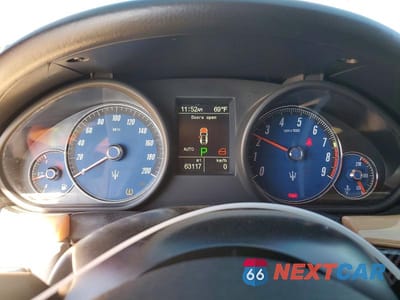Zdjęcie 9 z 12 samochodu: 2011 MASERATI GRANTURISMO S VIN:ZAM45KLA0B0056330 - miniatura
