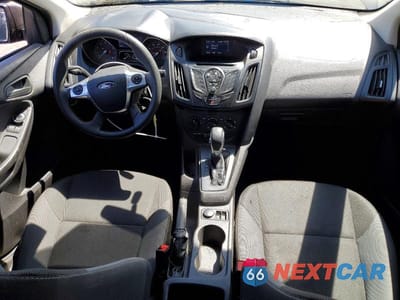 Zdjęcie 8 z 12 samochodu: 2014 FORD FOCUS S VIN:1FADP3E25EL132403 - miniatura