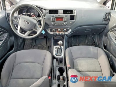 Zdjęcie 8 z 12 samochodu: 2012 KIA RIO LX VIN:KNADM5A39C6017342 - miniatura