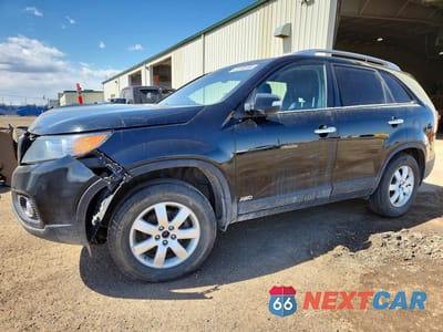 2013 KIA SORENTO EX 5XYKUDA20DG403500 - główne zdjęcie licytacji z USA - miniatura