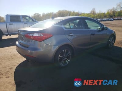 Trzecie zdjęcie samochodu z tyłu: 2014 KIA FORTE EX VIN:KNAFX4A88E5176772 - miniatura