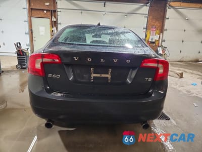 Zdjęcie 6 z 12 samochodu: 2013 VOLVO S60 T5 VIN:YV1612FS5D2229550 - miniatura