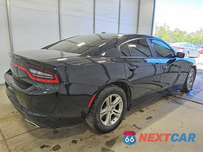 Trzecie zdjęcie samochodu z tyłu: 2019 DODGE CHARGER SXT VIN:2C3CDXBG9KH714202 - miniatura