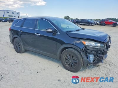 Czwarte zdjęcie samochodu z boku: 2019 KIA SORENTO L VIN:5XYPG4A30KG584343 - miniatura