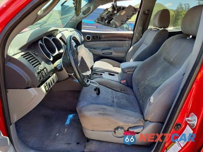 Zdjęcie 7 z 12 samochodu: 2005 TOYOTA TACOMA DOUBLE CAB PRERUNNER VIN:5TEJU62N05Z136981 - miniatura