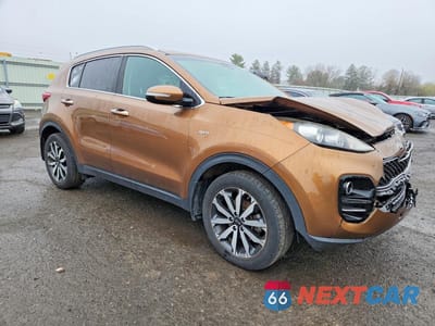 Czwarte zdjęcie samochodu z boku: 2018 KIA SPORTAGE EX VIN:KNDPNCAC1J7412365 - miniatura